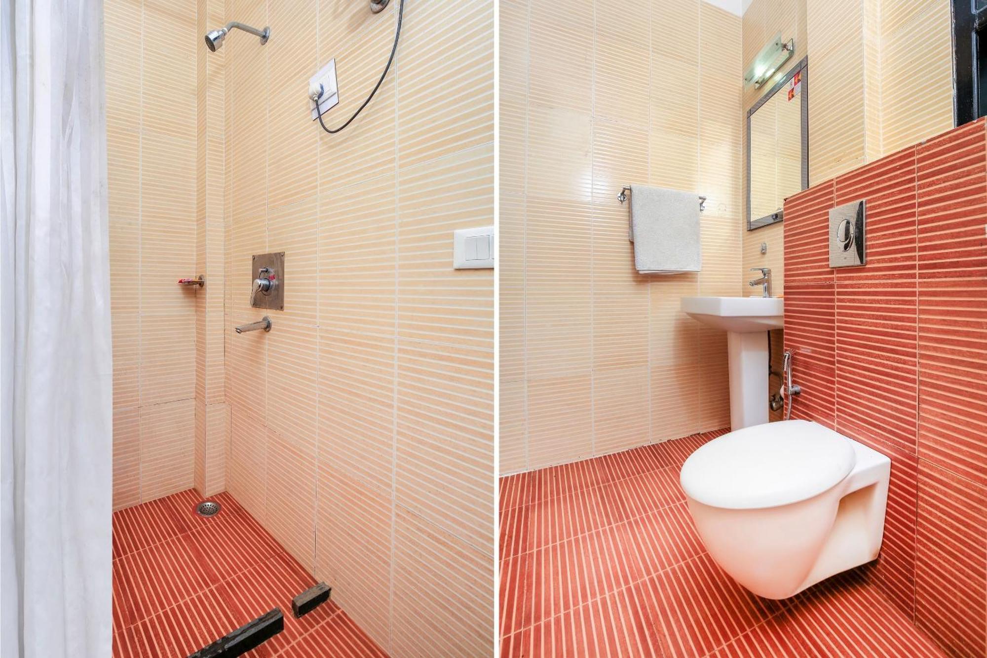 Hotel O Golf Stays Near Aravali Biodiversity Park Гургаон Екстериор снимка